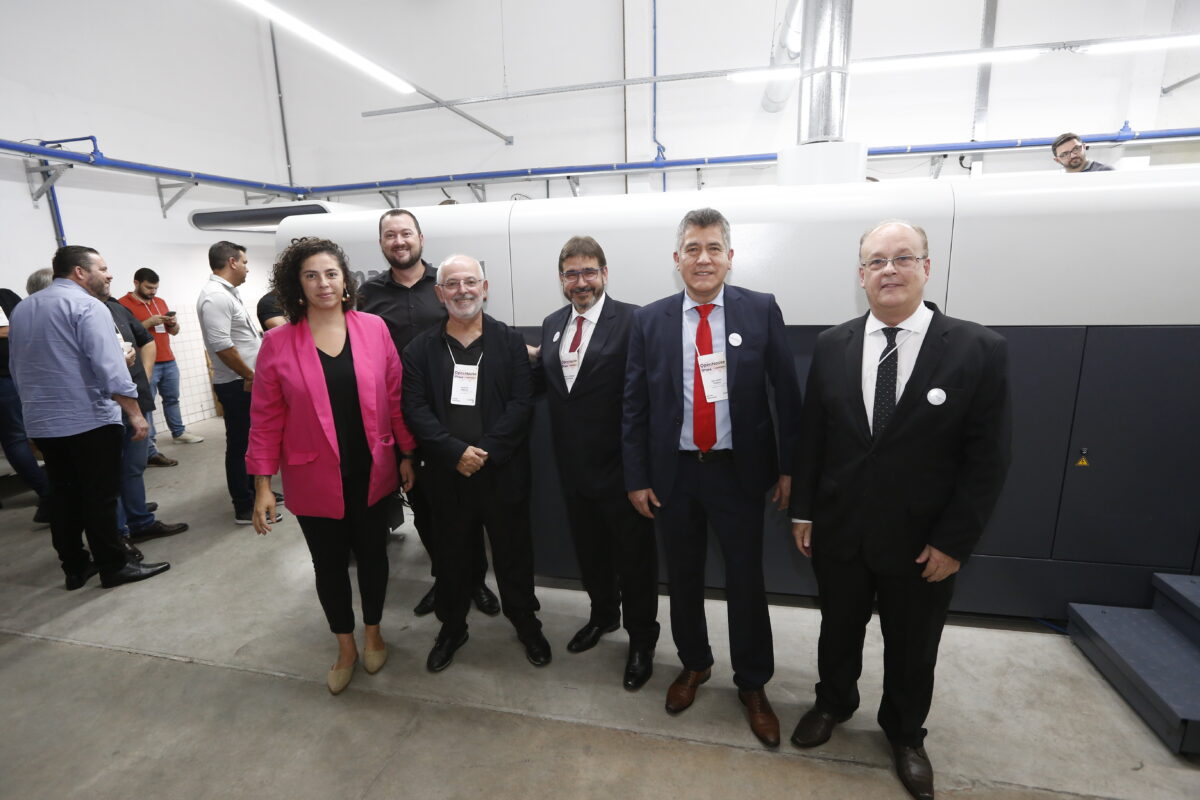 Manroland Sheetfed and Ótima Gráfica host Open House Event in Brazil Japanese